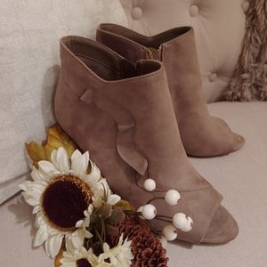 Bella Vita Peep-Toe Suede Ruffle Booties - NWOT